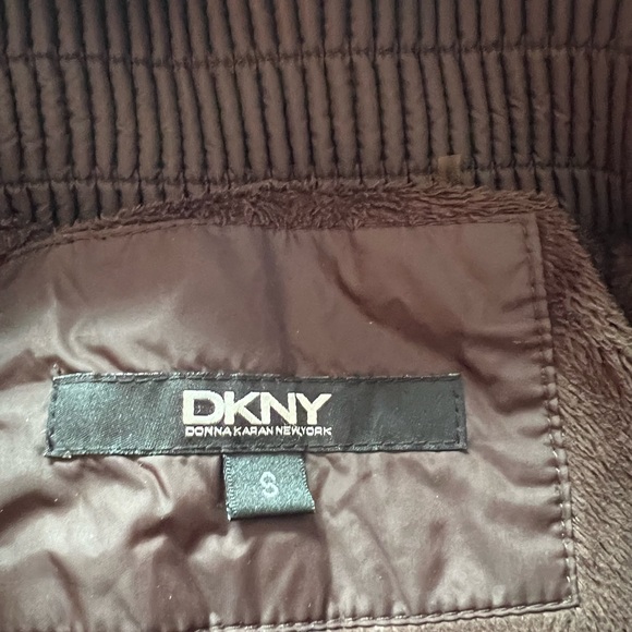 Vintage DKNY Middie Puffer - Picture 17 of 17
